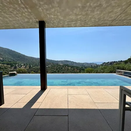 La Caladine In A Quiet Location فيلة *