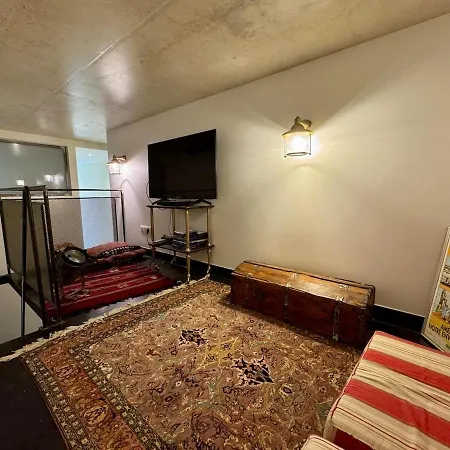 فيلة La Caladine In A Quiet Location *