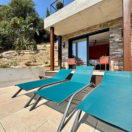 La Caladine In A Quiet Location فيلة *