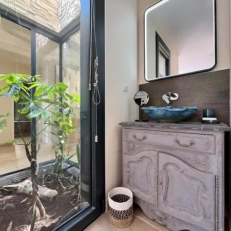 فيلة La Caladine In A Quiet Location بورم لي ميموزا