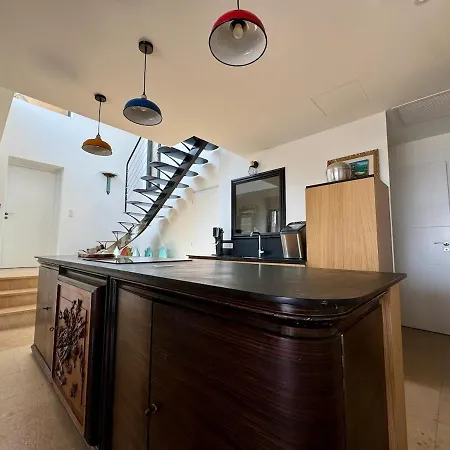 La Caladine In A Quiet Location فيلة *