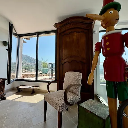 La Caladine In A Quiet Location *